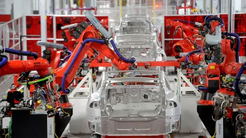 Factory Robot Mishap Inflicts Severe Injuries on Tesla Employee
