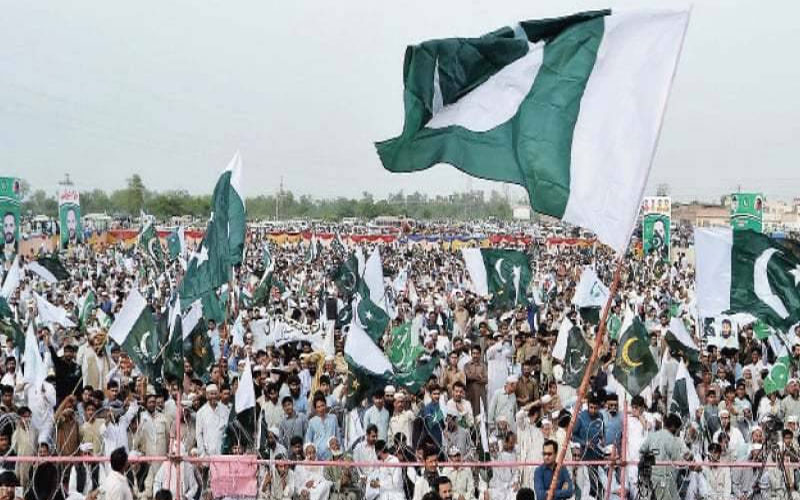 Pakistani Expatriates Gather in Spain for 'Pakistan Zindabad' Rally