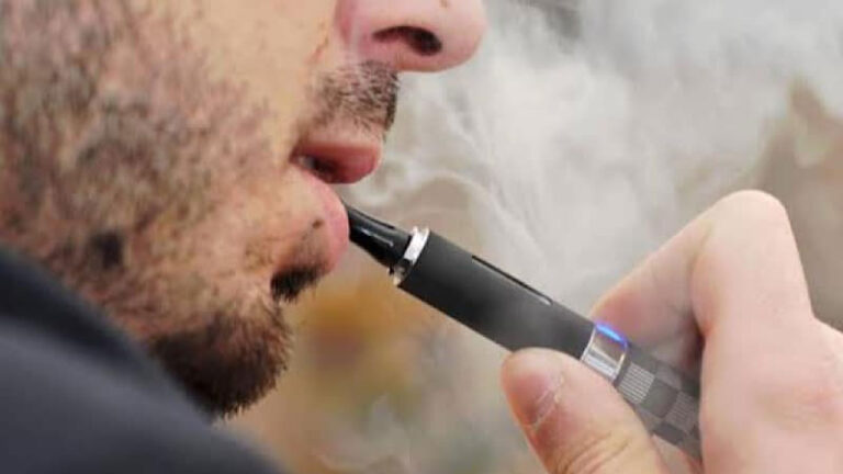 Sindh Prohibits the Use of Vape and Sheesha in Public Areas